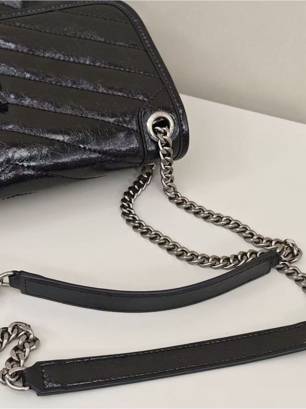 Saint Laurent Black Quilted Leather Shoulder Bag with Chain Strap - Picture 6 of 7